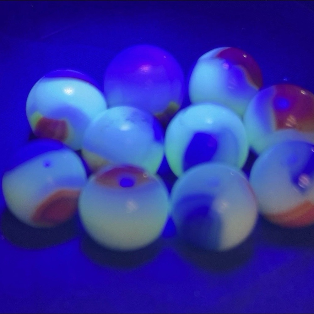Ten Patriotic Marbles (Red White And Blue) UV Sensitive - Picture 2 of 3